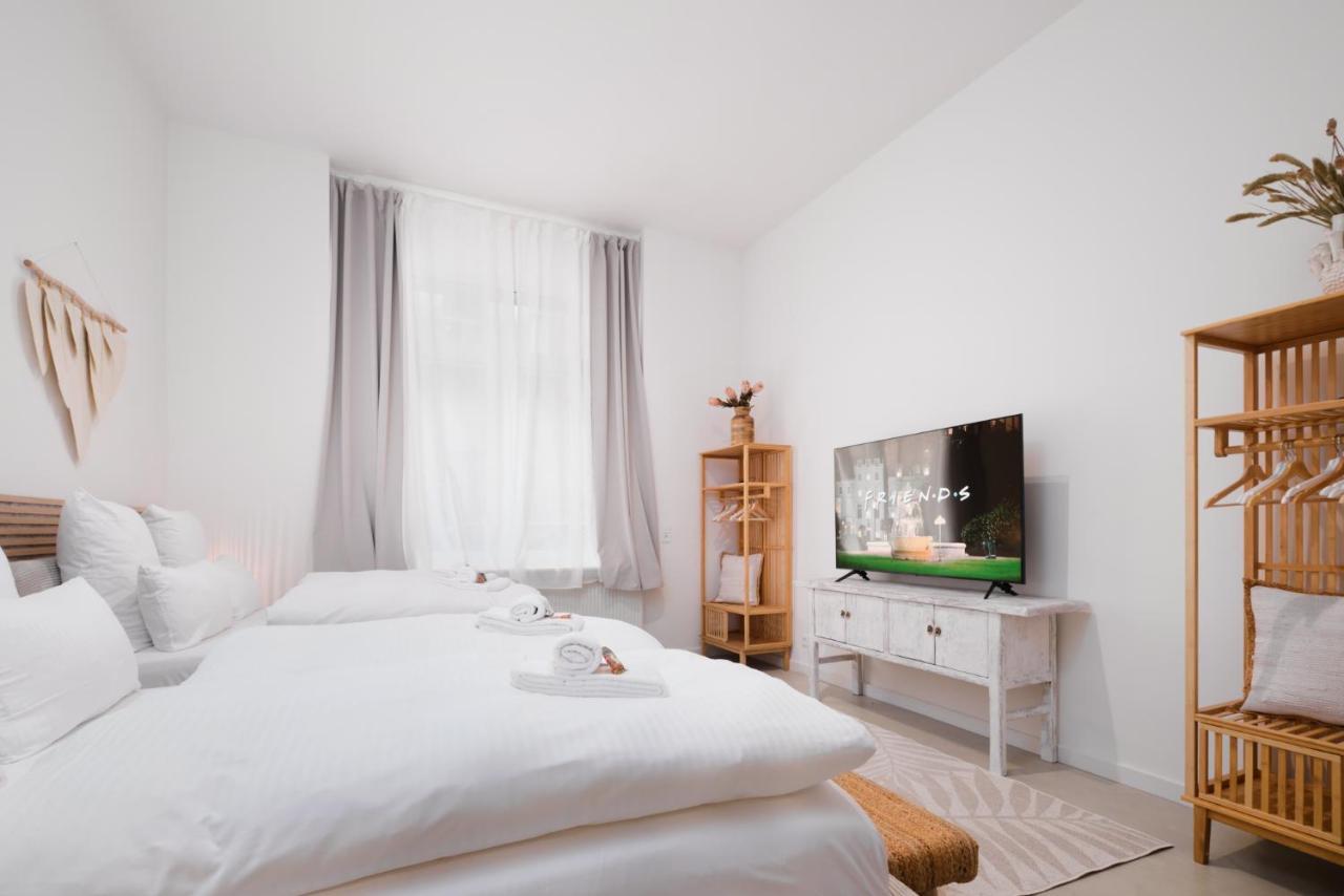 Park Avenue Apartments - Dom Mit Stil - Kueche - Parkplatz - Wlan - 65 Zoll Tv - Netflix كولونيا المظهر الخارجي الصورة